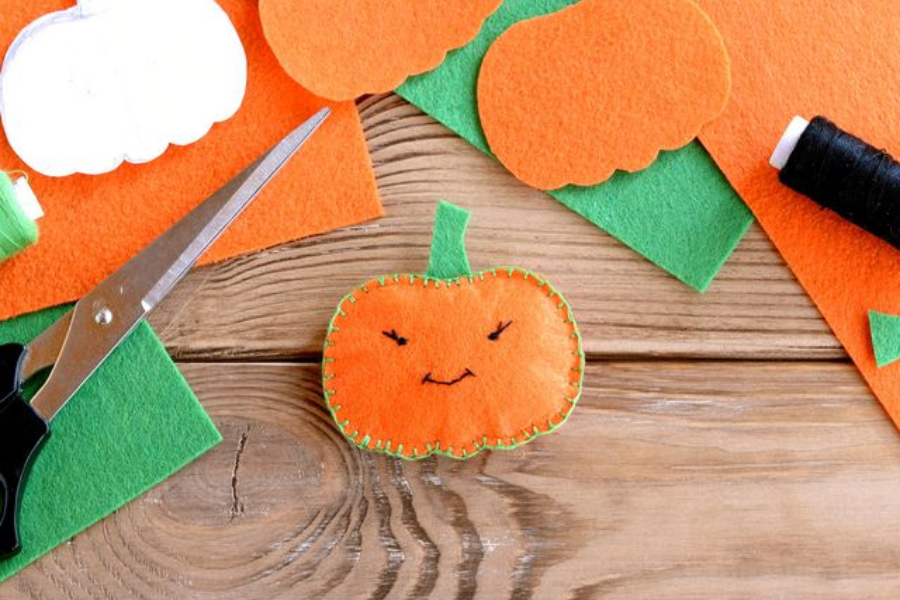 Halloween Basteln und Vorlesen in der Stadtbücherei